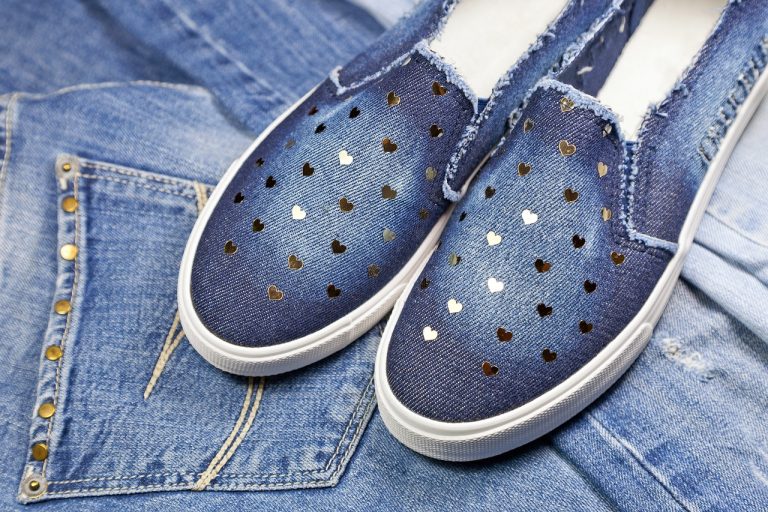 Classic blue: bycie modnym dawno nie było tak proste!
