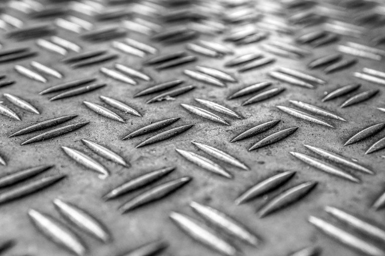 Dekoracyjne elementy z blachy. Gdzie je zamówić?