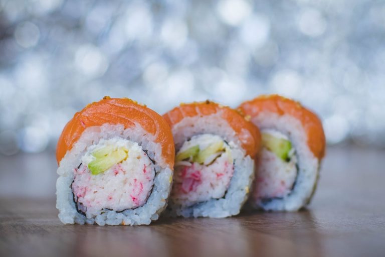 Czym charakteryzuje się sushi dobrej jakości?